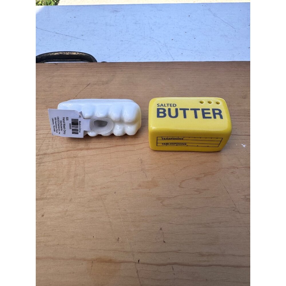 Cracker Barrel Farm Fresh Eggs Salted Butter Salt Pepper Shakers - Picture 7 of 9